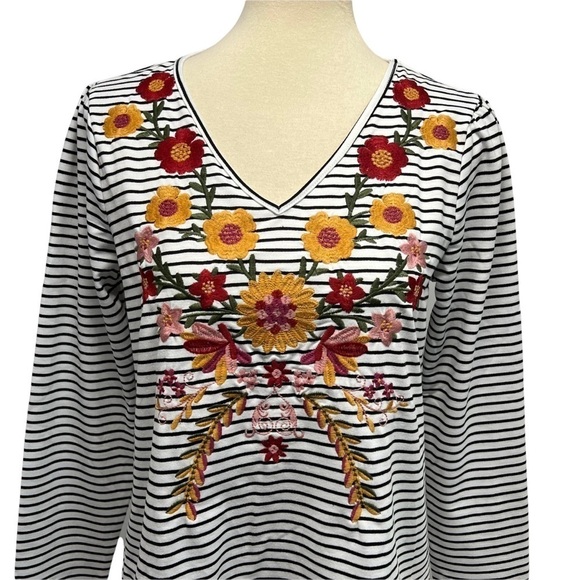 Savanna Jane Striped V Neck Embroidered Floral Long Sleeve Top - Picture 4 of 10